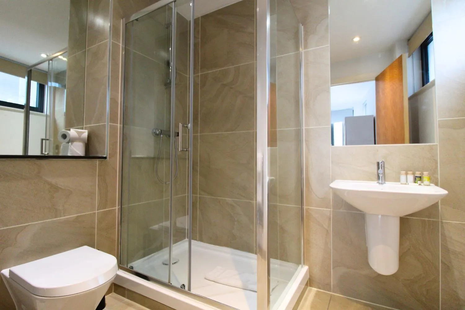 Tooley Street Apartments By Viridian Apartments London