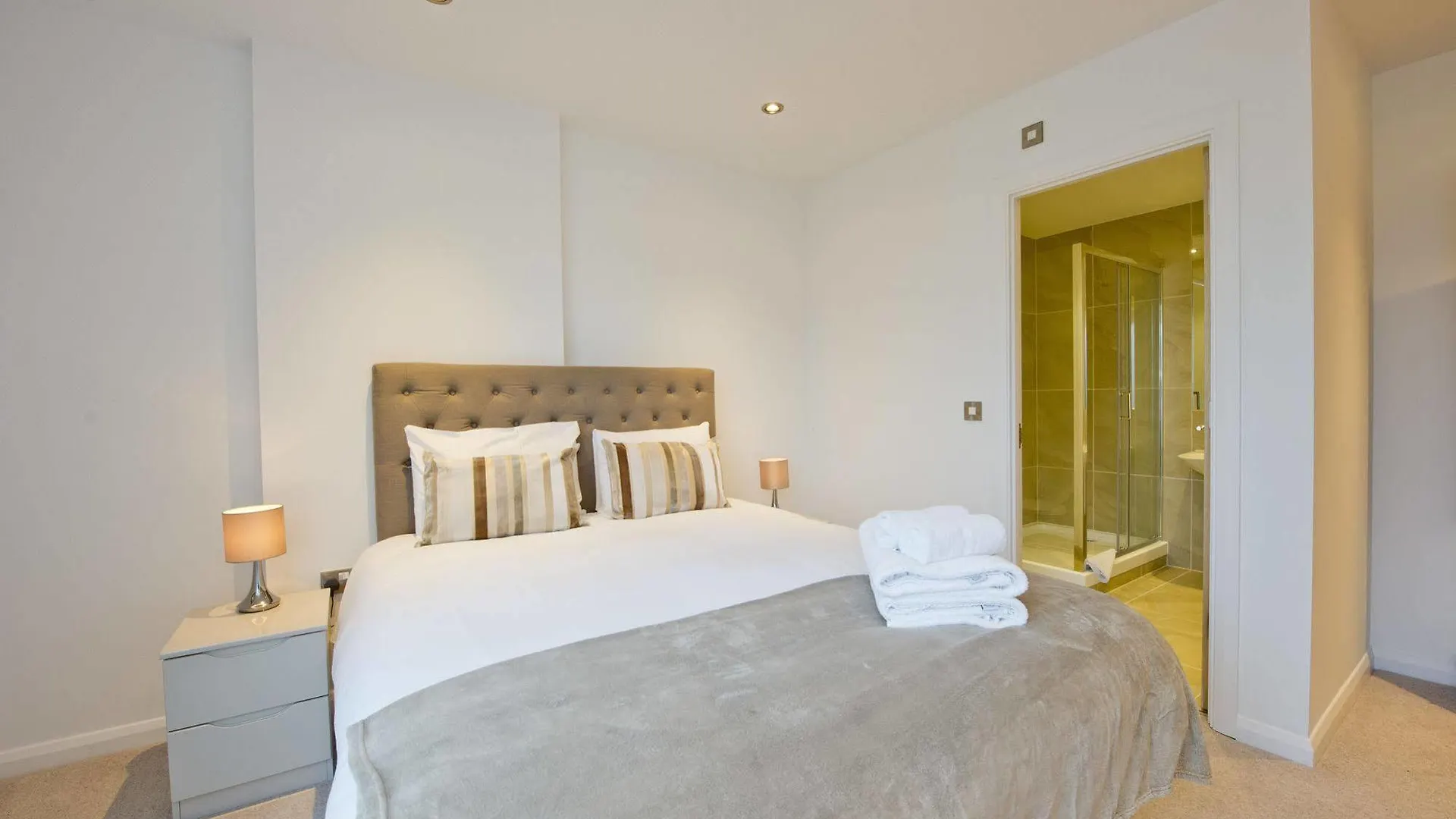 Tooley Street Apartments By Viridian Apartments London